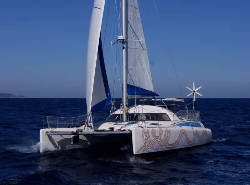 Deux familles, un cata, un voyage...
