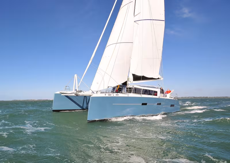 Avant première : découvrez en vidéo notre essai à bord du catamaran M Cat 52