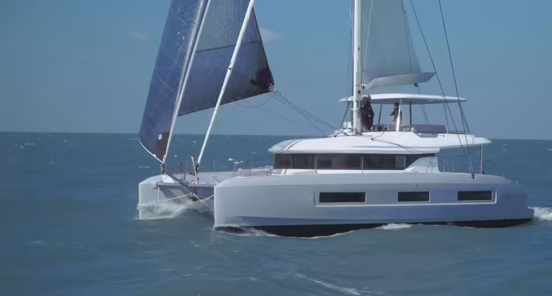 Lagoon 55 catamaran - Premiers essais sous voile à La Rochelle - Multicoques Mag