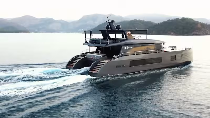 VISION F80 Power Catamaran - Multihulls World Teaser - First sea trials - Boat review