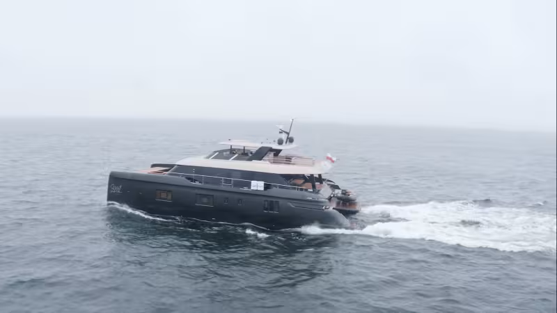 100 Sunreef Power catamaran - Teaser essai en navigation à Gdańsk (Pologne) - Multicoques Mag