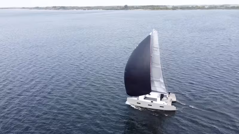Vaan R4 catamaran - Teaser essai en mer - Multicoques Mag