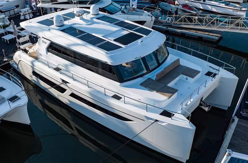 Iliad 53Sport powercat - Teaser essai en mer - Multicoques Mag