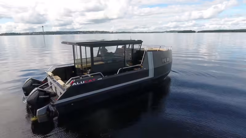 Alucat W25 Powercat - Visite guidée et essai - Multicoques Mag