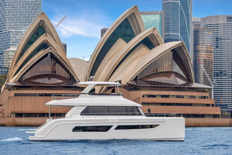 Iliad 53F powercat - Teaser essai en mer - Multicoques Mag