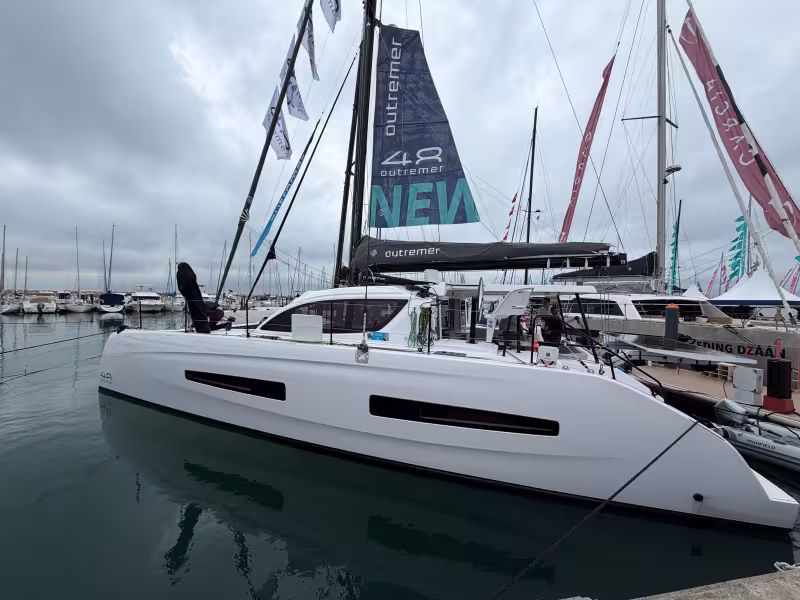 Outremer 48 | Visite Guidée | Multicoques Mag