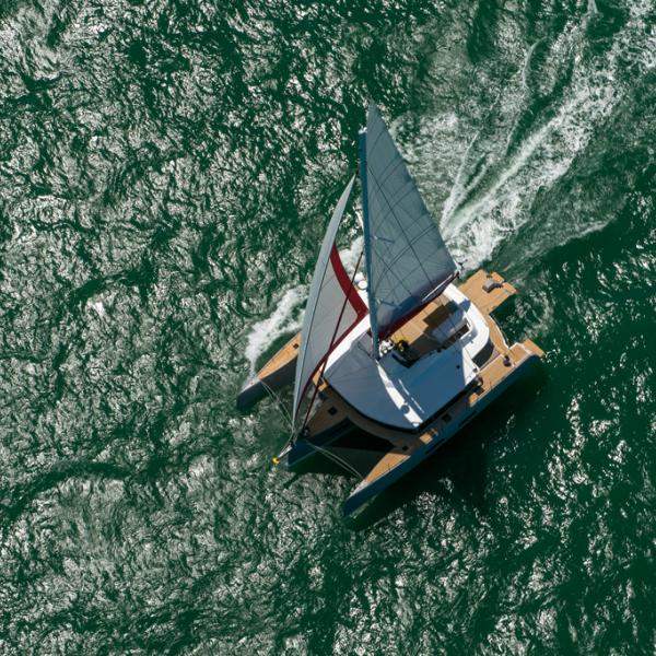 On imagine aisément la surface de pont et le volume intérieur liés à cette géométrie innovante
