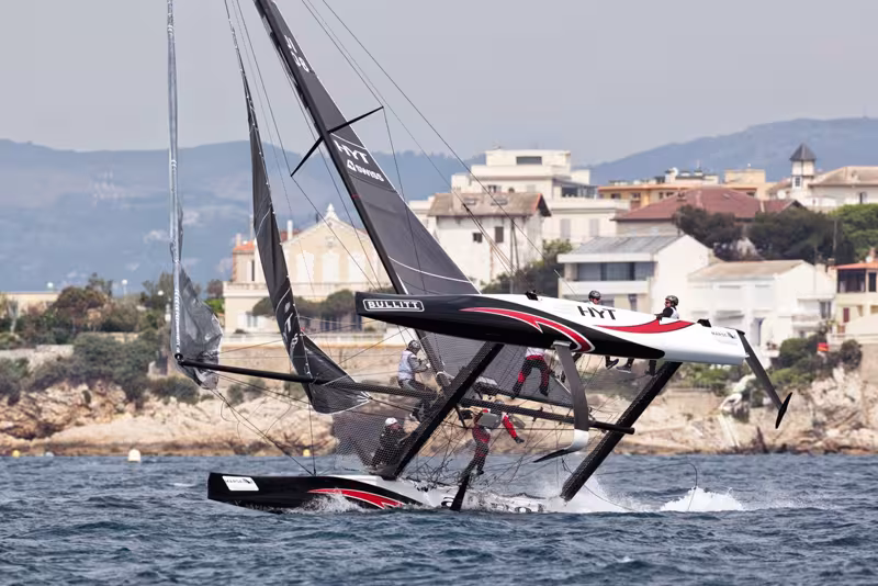 GC 32, show devant...