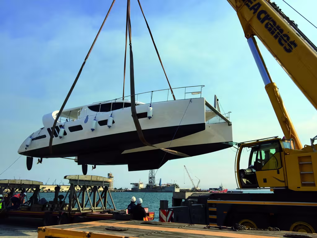 Mise à l'eau du premier catamaran Xquisite X5