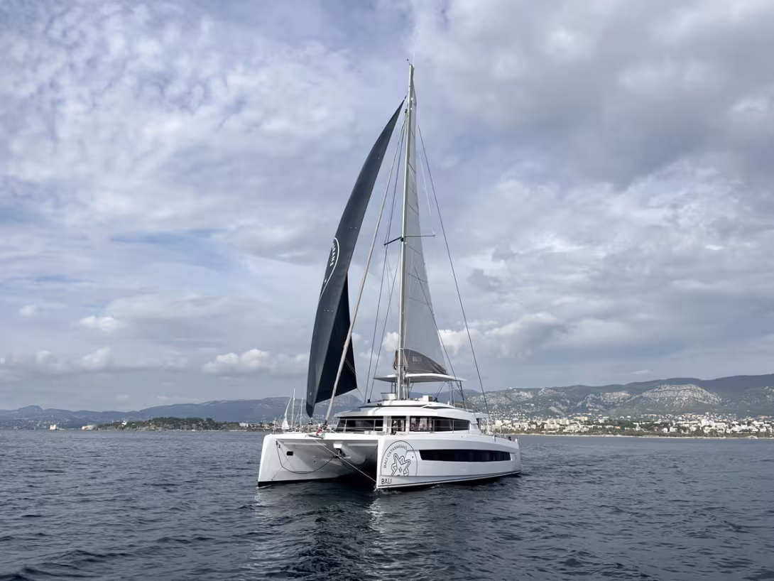 Bali 5.8 Catamaran | Teaser essai en mer | Multicoques Mag