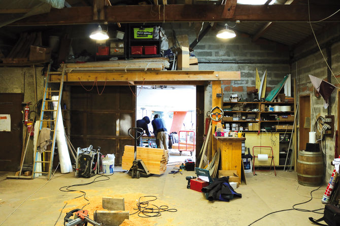 En chantier ou en atelier, soignez l’aération grâce à des extracteurs d’air ou… ouvrez grand les portes quand les produits toxiques sont de sortie.