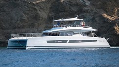 Power 67 Fountaine Pajot