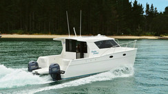L925 Semi Displacement Power Cat