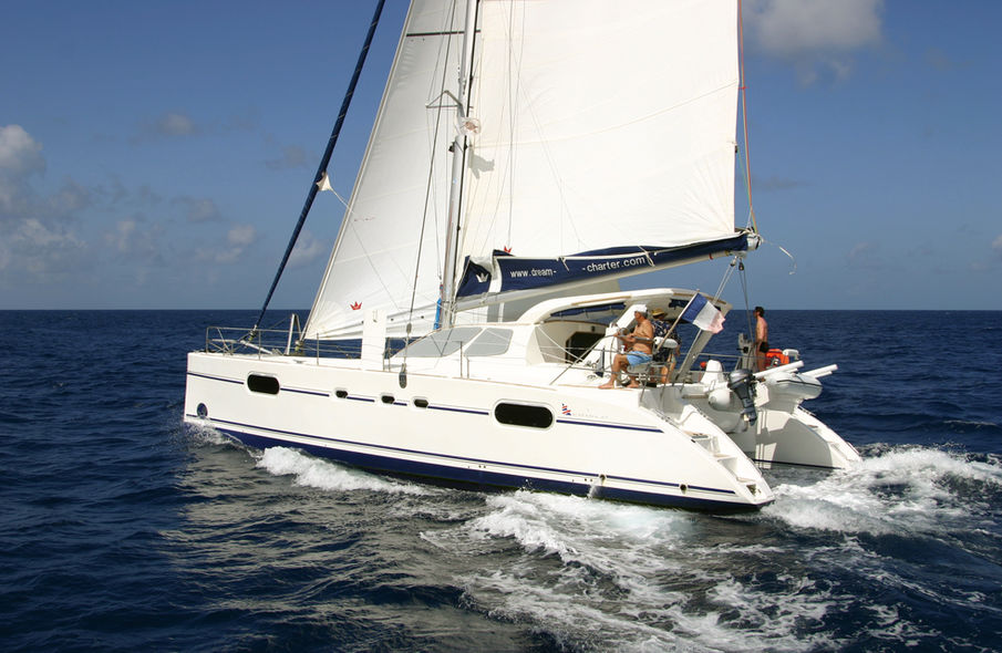 Catamaran d'occasion