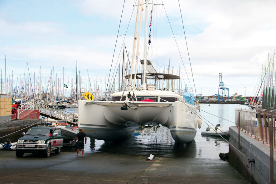 Catamaran sortie d'eau