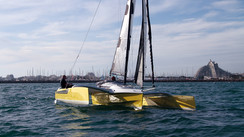 Dragonfly 25 vs Astus 24