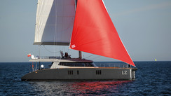 Du carbone pour le nouveau catamaran Sunreef 74