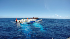 Le trimaran Race4Water a chaviré