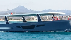 Flash Cat 58 Passenger