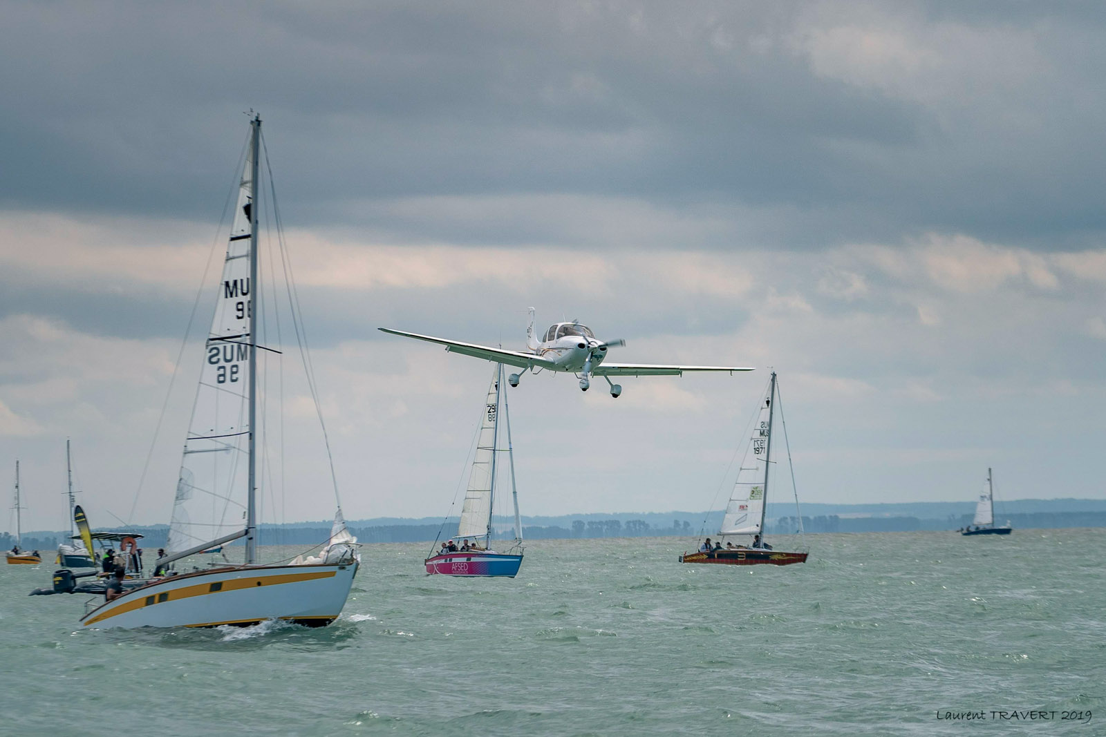 Avant le drone, il y avait l’hélico… mais aussi l’avion ! ©Laurent Travert